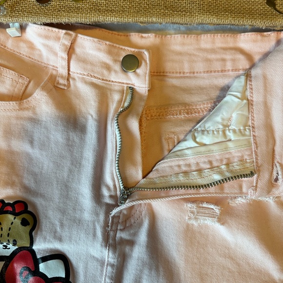 Pink XS skirt by Shein hello kitty, worn in good condition - Picture 4 of 15